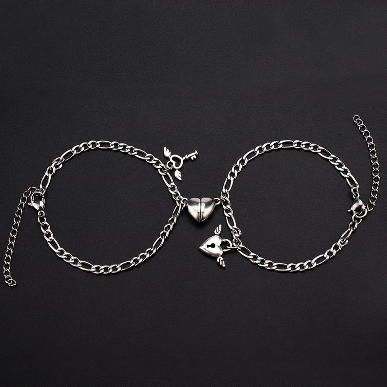 Magnetic Heart Couple Bracelets Set – Matching Charm Distance Chain Bracelets for Lovers & Best Friends