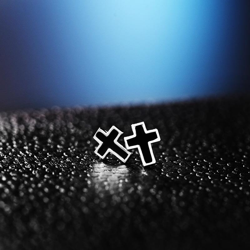Retro Classic Black Cross Oil Drip Earings for Men Women Punk Gothic Zinc Alloy Fashion Earings Zircon Unisex Accessories Gift