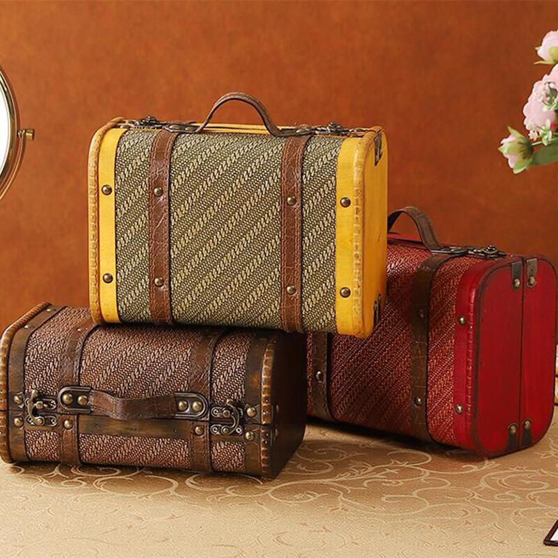 Vintage Wooden Box Portable Travel Suitcase Storage Box Window Display Box Decor Treasure Chest Storage Case for Home
