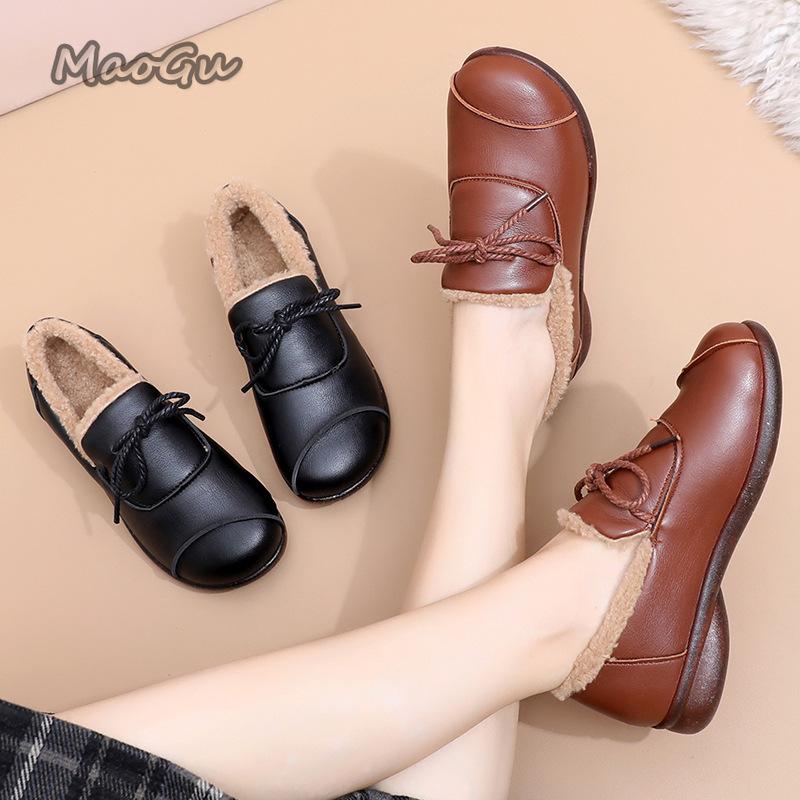 Comfortable Ladies Flat Shoes Women's Soft Sole Non-Slip Casual Shoes for Daily Walking Slip on Short Plush Loafers Warm Winter