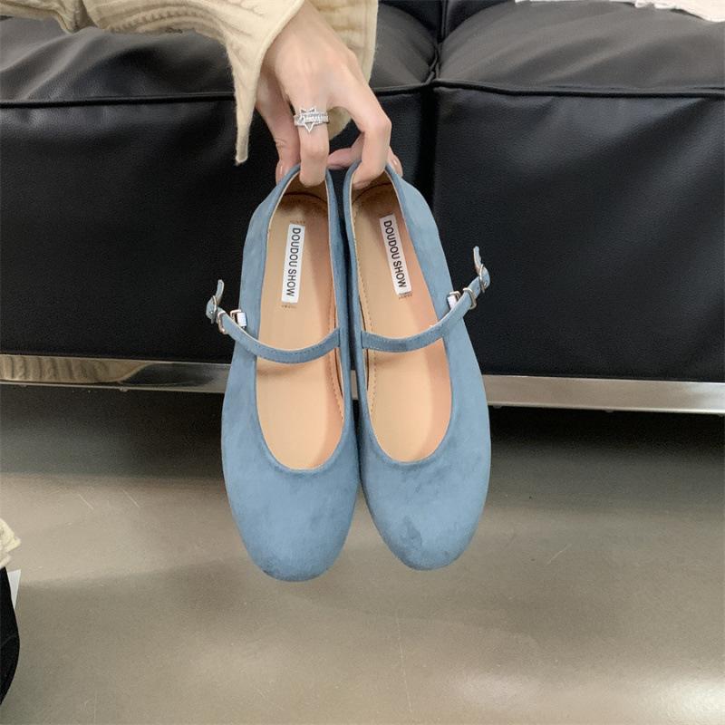 Retro Grandma Shoes Girl Autumn 2025 New Gentle Fairy Wind Round Head Shallow Mouth Soft Sole Mary Jane Shoes