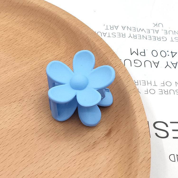 Matte Flower Hair Claw: Five-Petal Clip for Updo & Ponytail