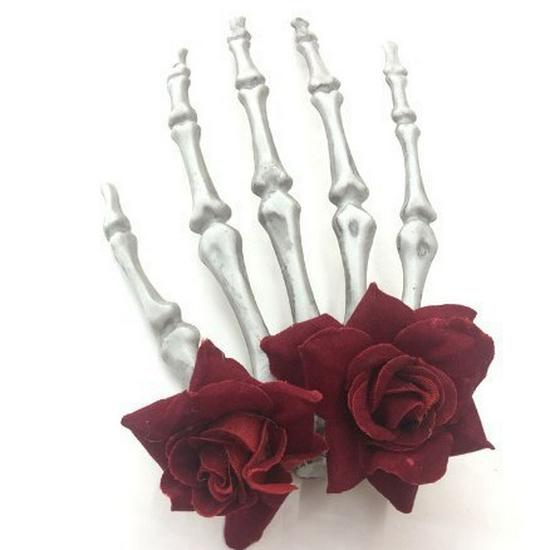 Vintage Skull Hand Rose Hair Clip: Gothic Devil Claw Halloween Accessory