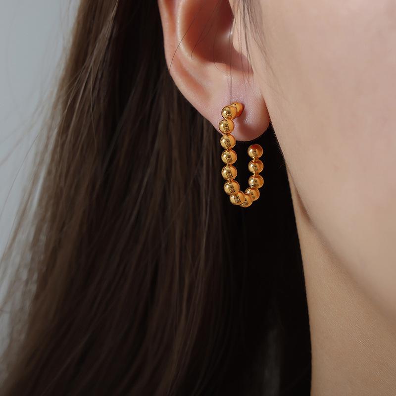18k Gold Retro Steel Bead U-Shaped Earrings