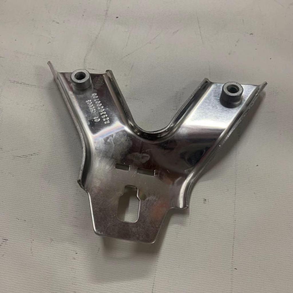 Front Bumper Lower Right Crossmember Bracket for Mercedes-Benz E300 2536200700