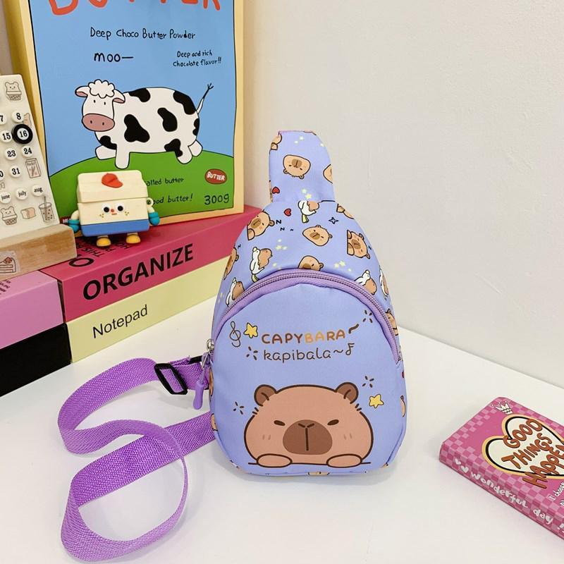 Kreslená kapybara taška přes rameno Roztomilá taška s panenkou Multifunkční úložná taška Kawaii kapybara náprsní taška Módní taška přes rameno Dárky
