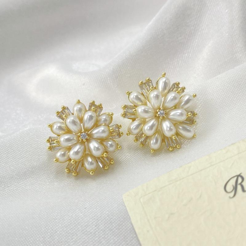 Light Luxury Zircon Pearl Firework Stud Earrings for Women - Exquisite, Versatile Design