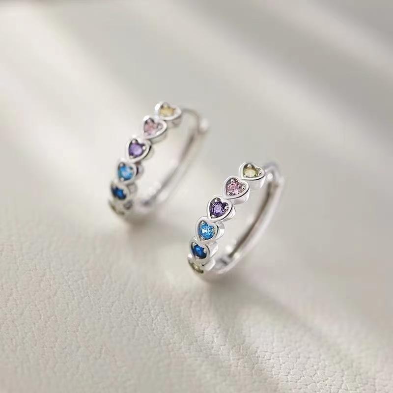 Love, personality, fashion, heart-shaped earrings, small and elegant, delicate earrings for women