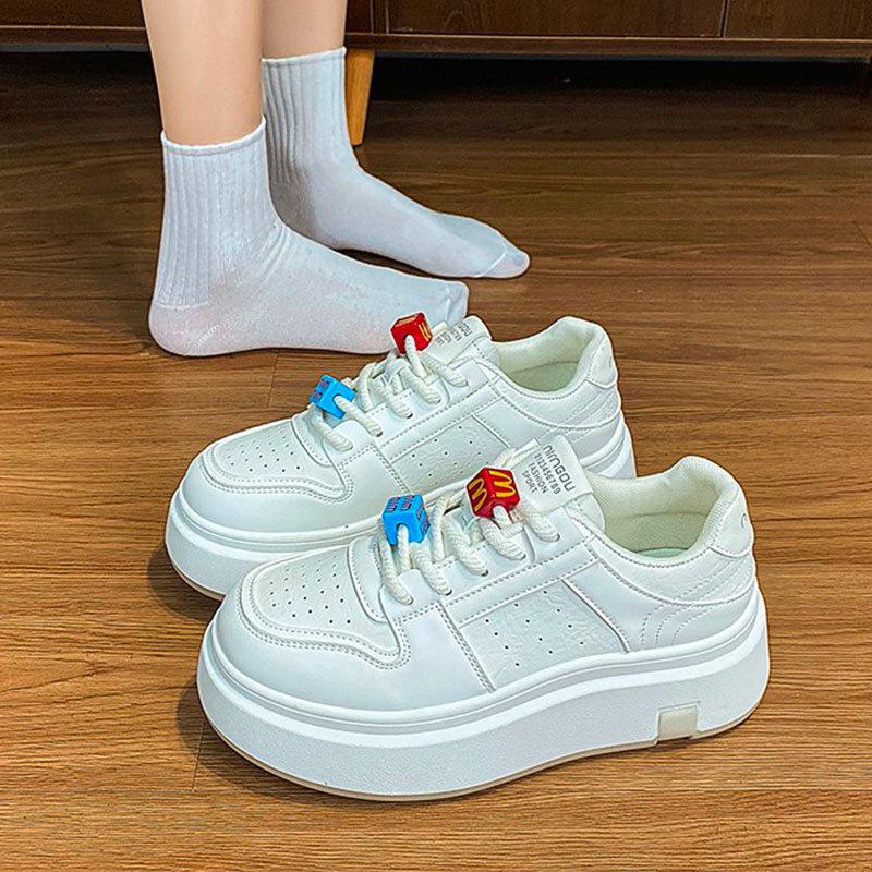 Super Fire Heightening Strap Lightweight Sports and Leisure Board Shoes Women's 2025 Women's New Popular Versatile Thick-soled White Shoes