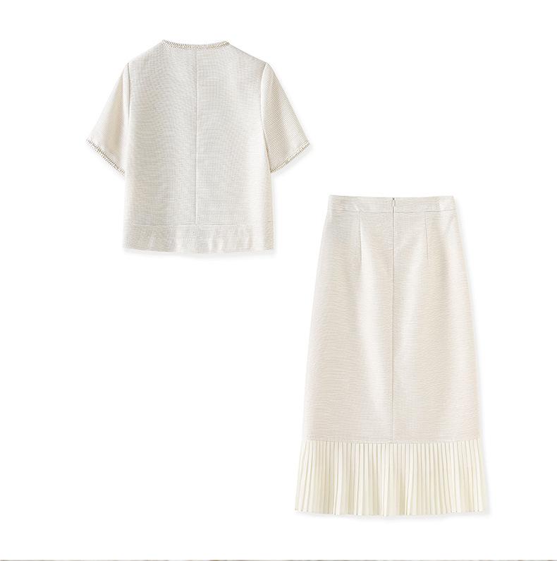 High-End Xiaoxiang Style It Girl Two-Piece Set: Small Jacket + Pleated Midi Skirt