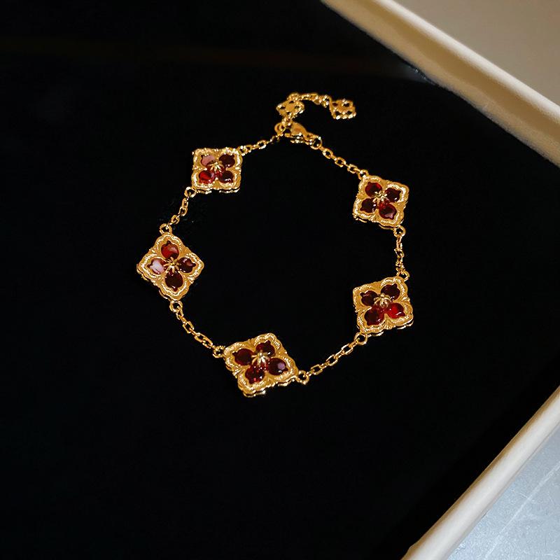 Zircon Round Geometric Flower Bracelet Vintage Style Bracelet Light Luxury High-End Hand Jewelry For Women