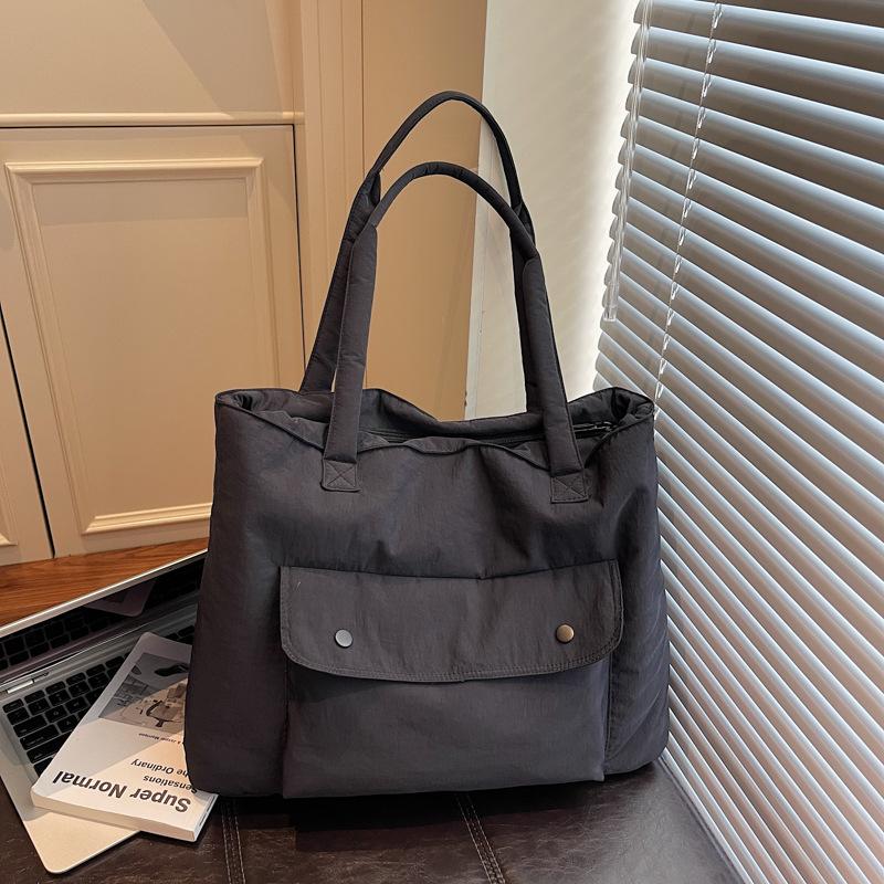 

Large capacity shoulder leisure tote bag commuter versatile shoulder messenger bag student class cotton bag чорний