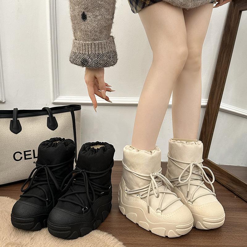 Women's Thick-soled Winter Lightweight Warm Winter Cold Padded Snow Boots Non-slip Wear-resistant Casual Sneakers Short Cotton Boots Bread Shoes