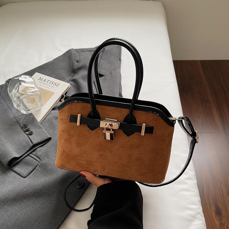 Fashion high-end shell bag New fashion versatile messenger bag Portable commuter bag