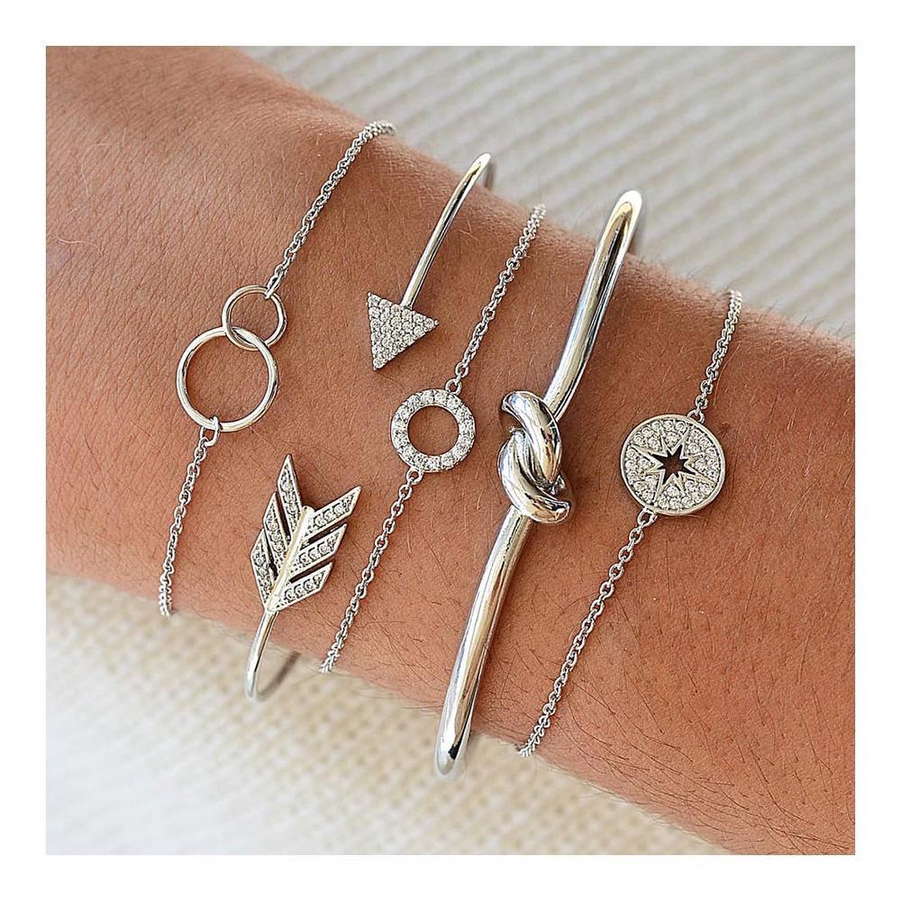 Diamond-Inlaid Star Bracelet Set with Alloy Circles