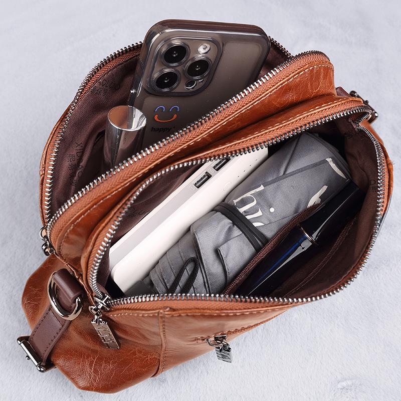 Retro Fashion Women's Leather Bags Compact One-shoulder Messenger Meniscus Bags Classic and Versatile Messenger Bag