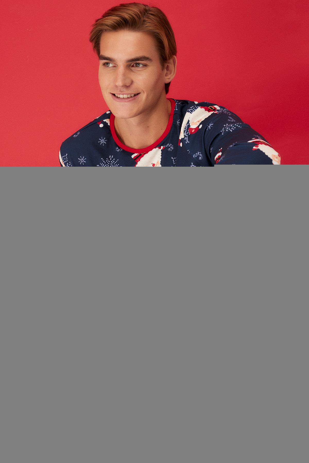 

Темно-синий мужской трикотажный пижамный комплект стандартного кроя, семейное сочетание...