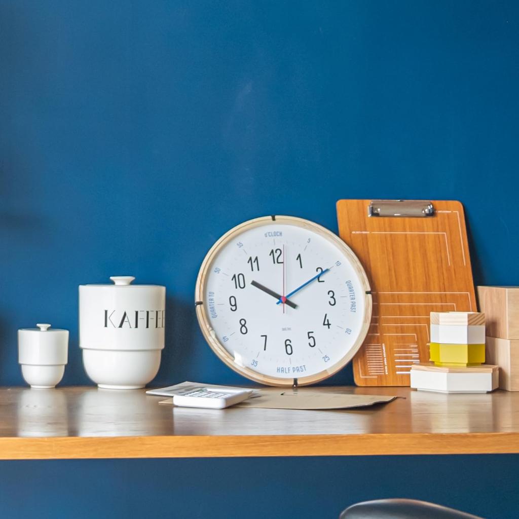L'Horloge Murale Commune Bauhaus Fonts CarlMarx WCL-006