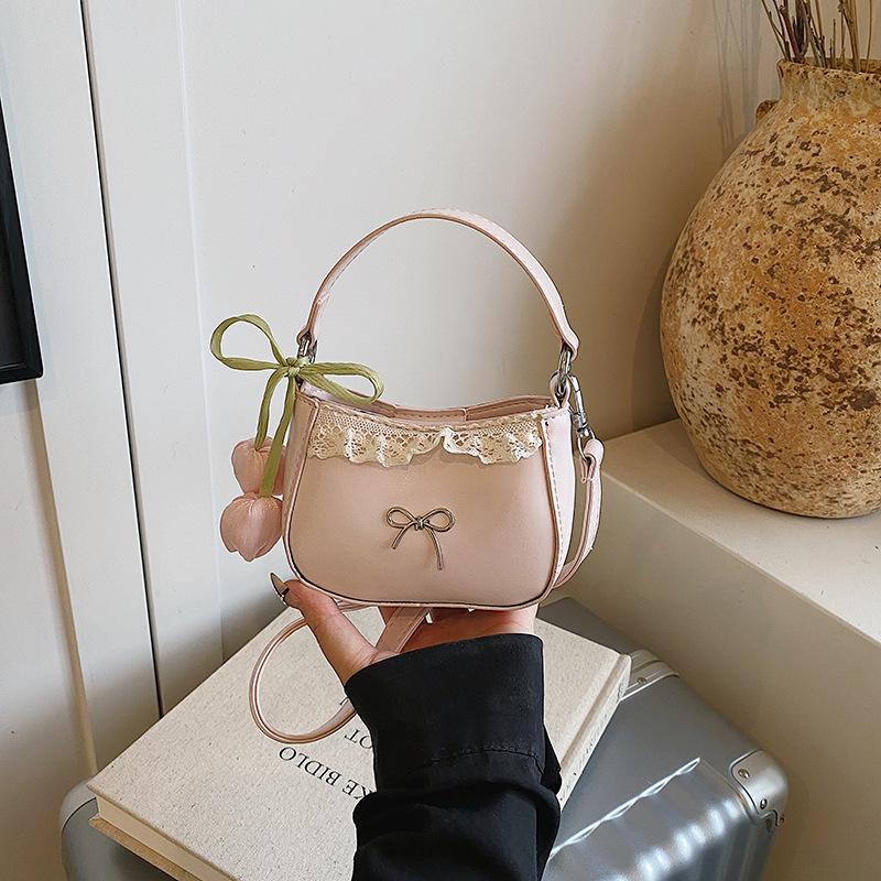 Niche Design Single Shoulder Underarm Bag Women's 2025 New Trendy High-end Sense Versatile Messenger Bucket Bag