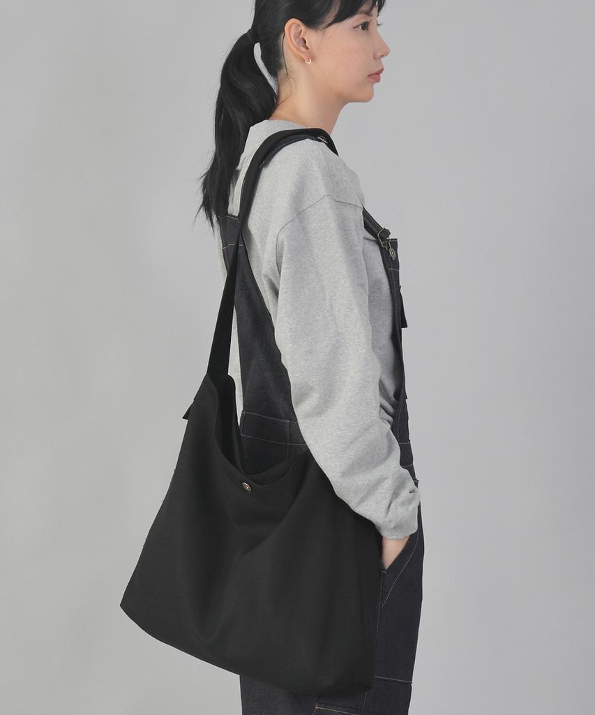 Saintcrew Minimal Oversized Crossbody Bag Mbc-121 Black