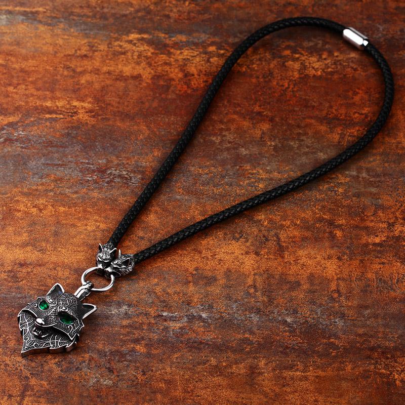 BEIER 2023 New Style Viking Stainless Steel Wolf Head Green Pendant Double Wolf Heads Necklace Animal Jewelry Gift