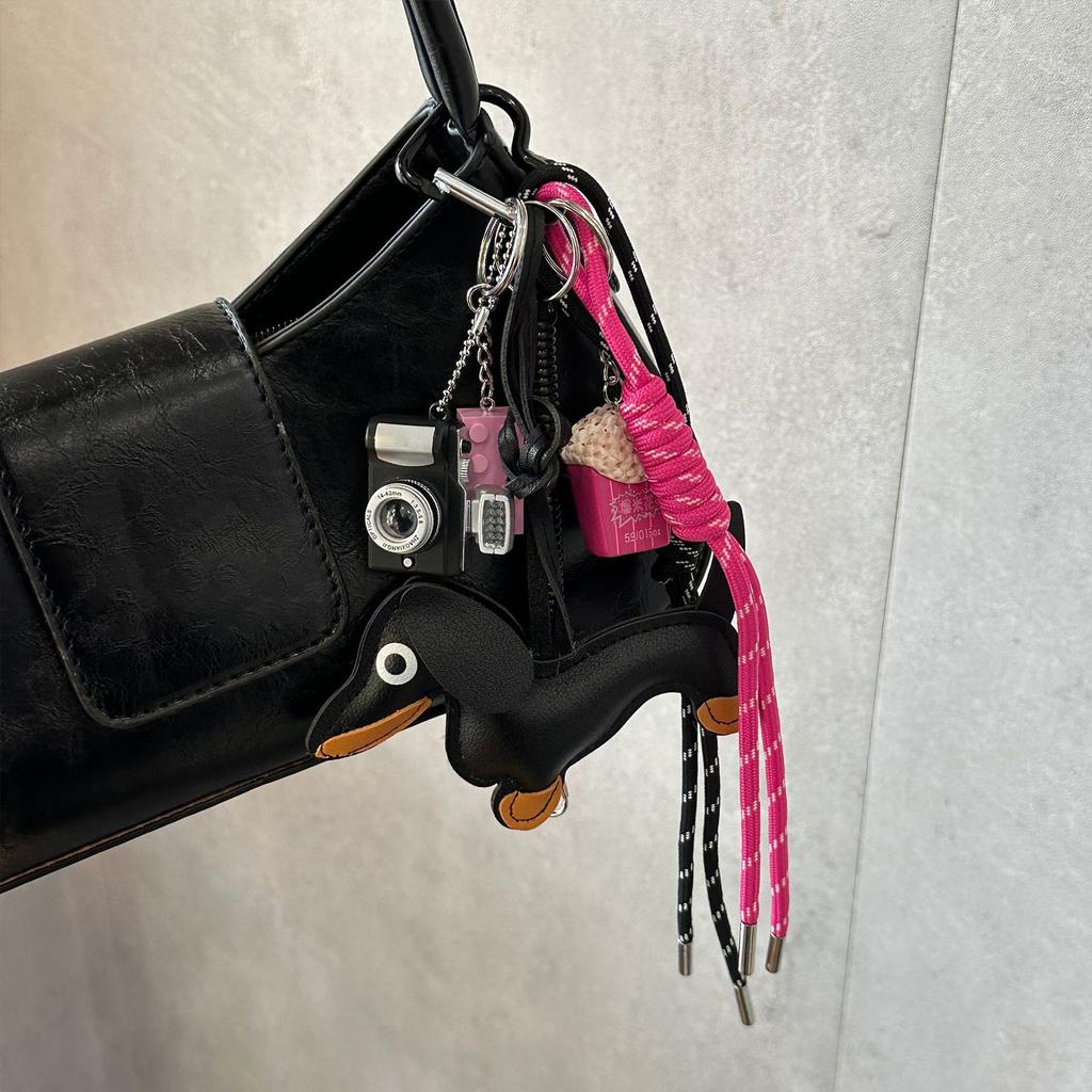 Handmade Sausage Dog Keychain Artistic Sausage Dog Key Accessory Stylish Keychain Charm For Unique Gift Giving
