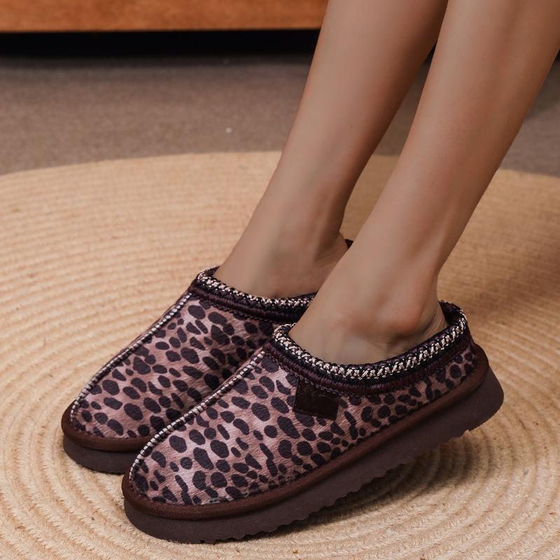 Mote Dame Snø Ankelstøvletter 2024 Nye Bomullssko Vinter Slip-on Komfortable Fortykket Luv Utendørs Varme Støvler Damesko for Kvinner