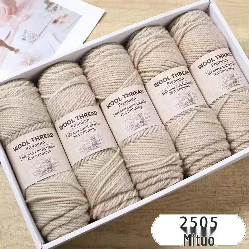 Soft Alpaca Wool Chunky Yarn for Hand Knitting Sweaters, Scarves, and Hats