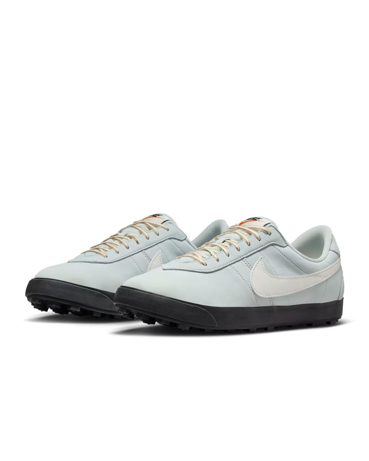 IH2341-001 Nike Astrograbber Sail Light Silver (Men s) 10
