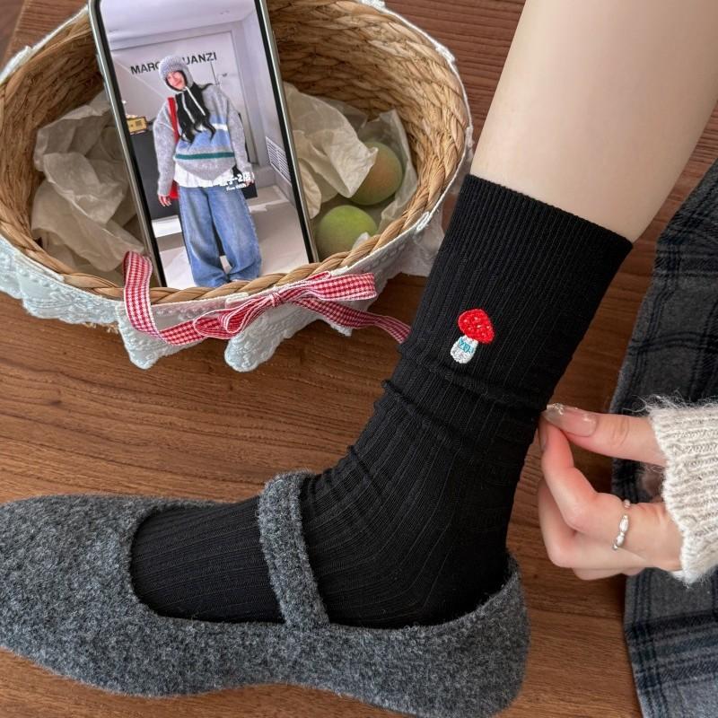 Fall/Winter Women's Spring/Summer Fine Combed Cotton Mid-Calf Stockings with Mushroom Embroidery and Boneless Layered Design