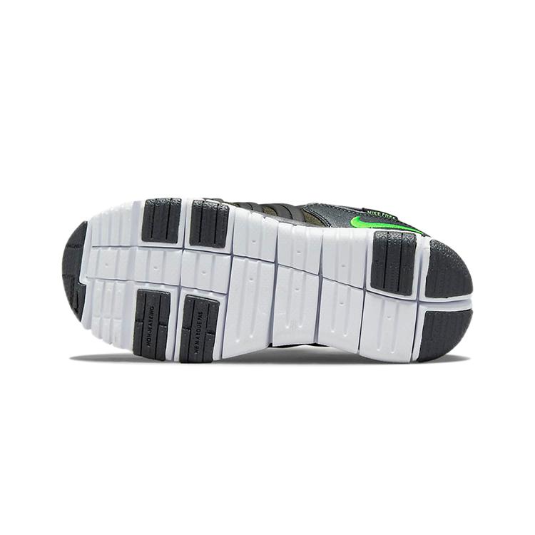 Nike Dynamo Free Caterpillar, Plush Low top Kids Lifestyle Shoes Black Green Children Aged 3 7 Years Old DO5887-331