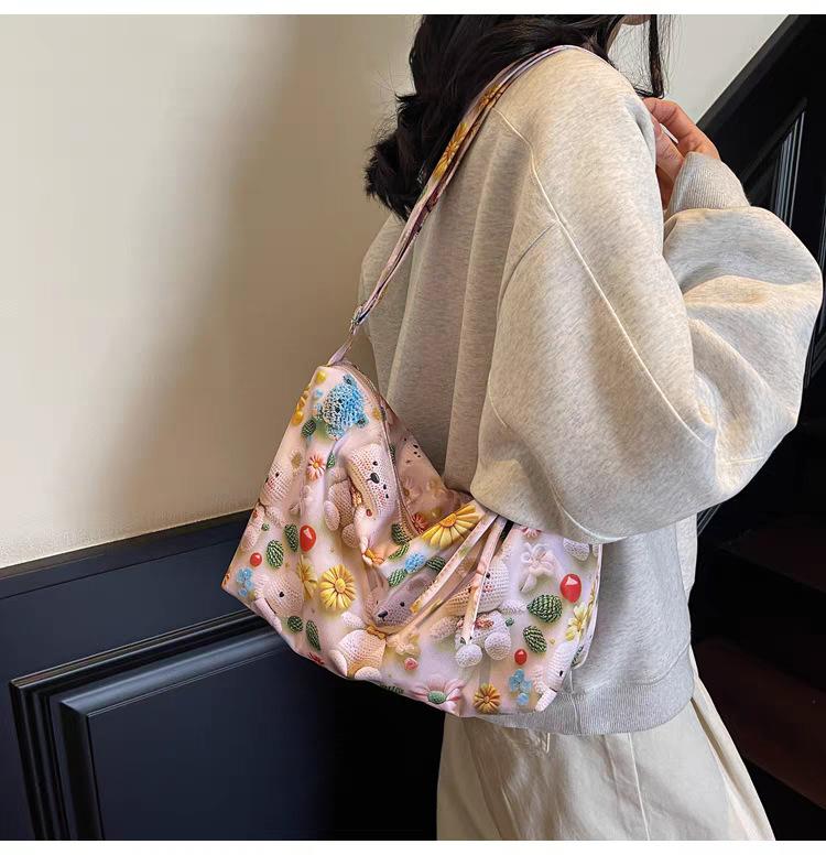 

Ins Нишевая Мультяшная Сумка Женская Повседневная Универсальная На Одно Плечо Через Плечо Корейская Для Поездок На Работу Сумка-тоут 37x15x20