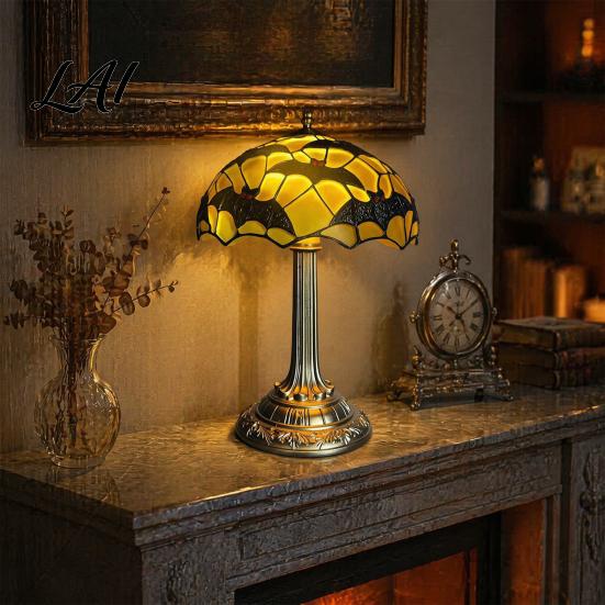 Goth Chic Office Desk Decor Stained Glass Black Bat Table Lamp Vintage Resin Retro Small Decorative Light for Mantel Halloween Gothic Bedside