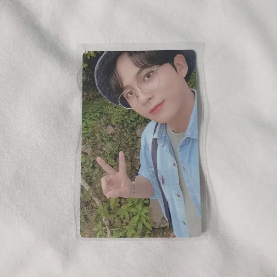 

Ateez Fever Dear Diary Fever Dear Diary Jongho Photocard