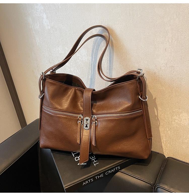 

Элегантная женская кожаная сумка кроссбоди с регулируемым ремешком, многокарманная наплечная сумка, большая ретро сумка из ПУ кожи под мышкой для женщин 40cm×13cm×28cm кофейный