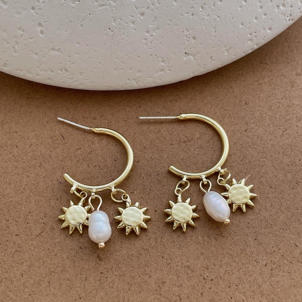 

Elegant Statement Dangle Earrings For Women Genuine Freshwater Pearl Metallic Sun Tassel C Shape Casual Fashion Jewelry
