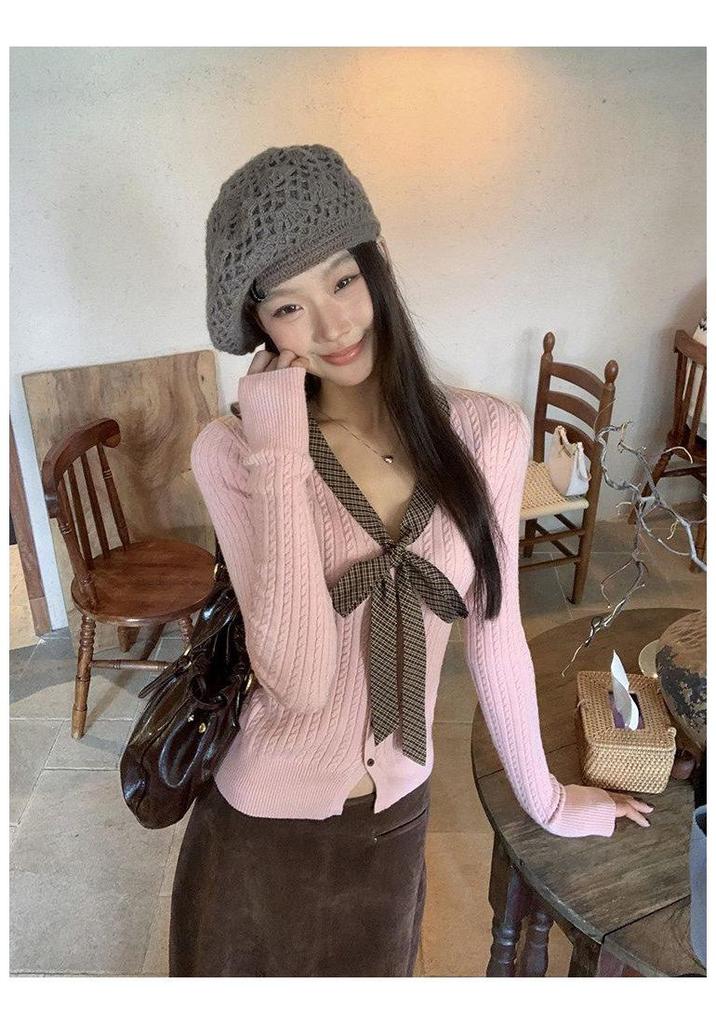 High-End Pink Knit Cardigan with Core-Spun Yarn Design for Autumn/Winter