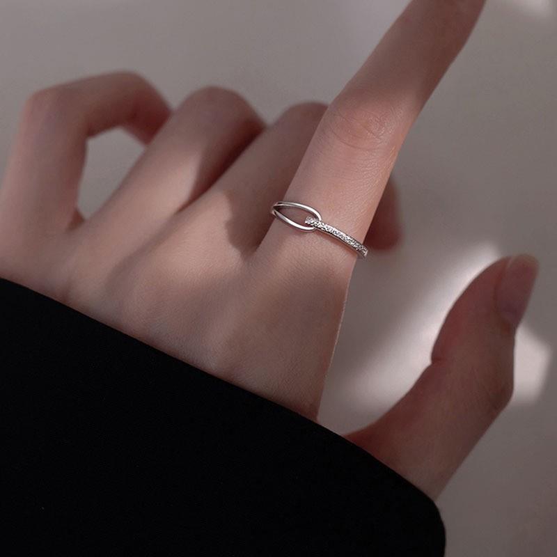 Silver Fashionable Plated Twisted Heart Ring For Women Elegant Minimalist Finger Jewelry