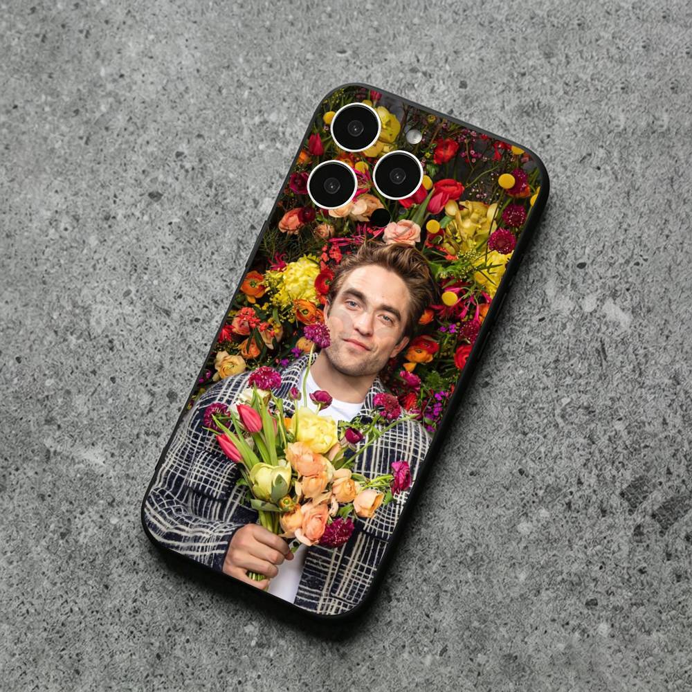 Robert Pattinson Schauspieler Handyhülle Für iPhone 17,16,15,14,13,12,11,Plus,Pro Max,XS,X,XR,SE,Mini,6,7,Weiches Silikon Schwarze Hülle