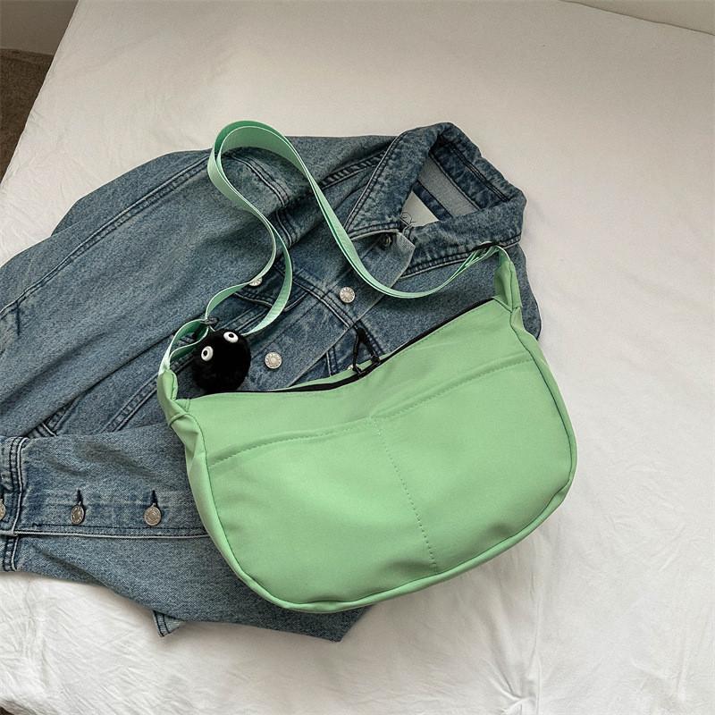 

Fashion-forward Large Capacity Tote Bag For Women With Trendy Street Style Aesthetic Without Pendant зелений