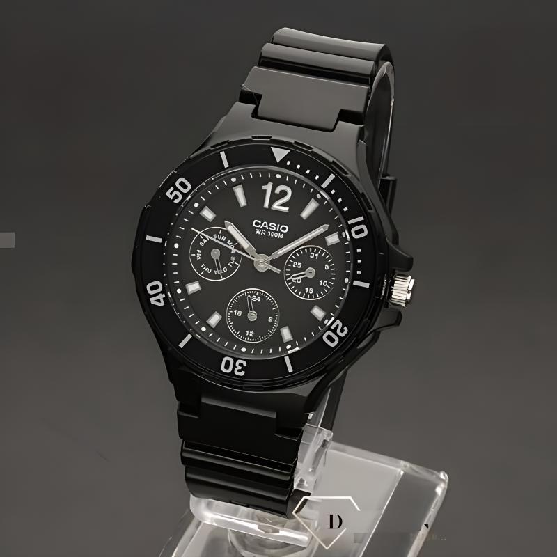 

CASIO STANDARD series, fashionable retro, diving style sports, Quartz, resin strap, es, women s watches, black dial LRW-250H-1A1 чёрный