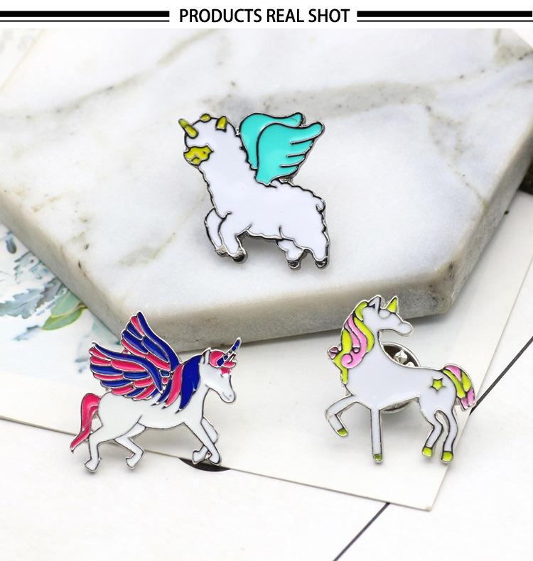 Cartoon Flying Horse Brooch Cute Animal Corsage Ornament Christmas Birthday Gift