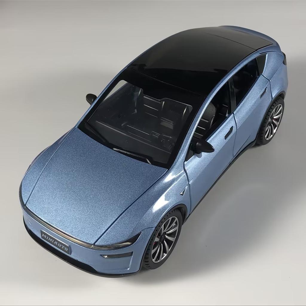 1:24 Modello Y Restyling Fuoristrada SUV Lega Metallo Pressofuso Modello Auto Ragazzo Alta Simulazione Miniatura Regalo di Festa Ornamento Giocattolo