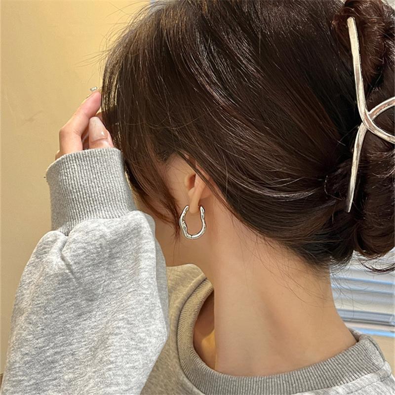 Trending Metal Geometry Hoop Earring Fashion New Design Irregular Minimalist Earrings for Women Fashion Jewelry Gifts
