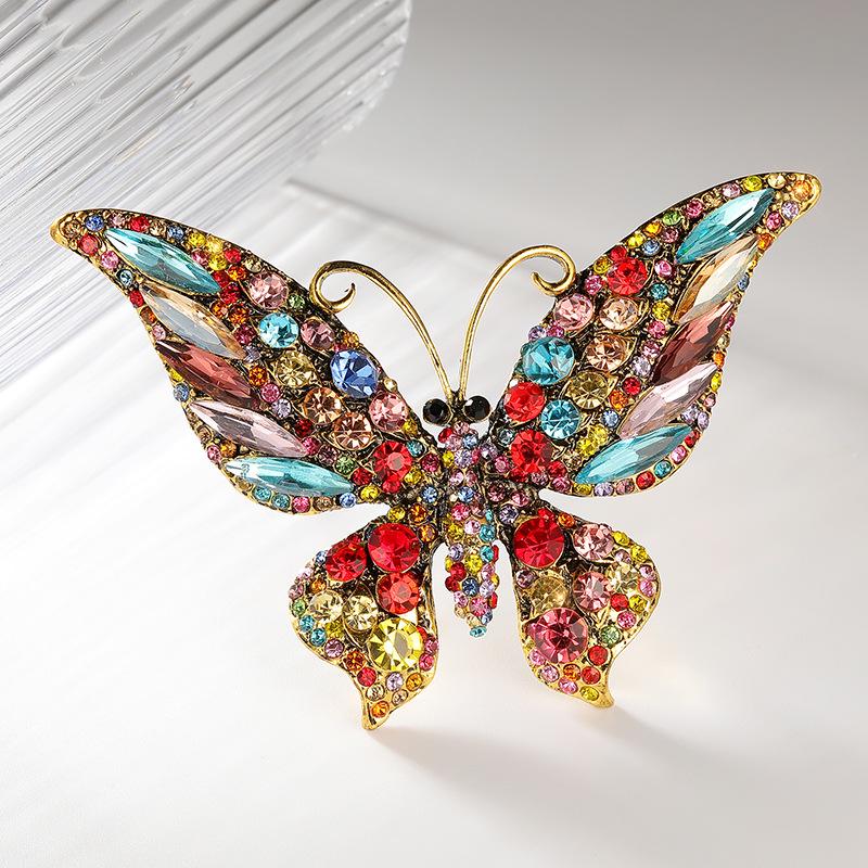 Exquisite European & American Crystal Butterfly Brooch Pin with Classic Shoe Buckle Design