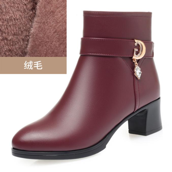 

Элегантные женские туфли на блочном высоком каблуке, женские трендовые зимние полусапожки из шерсти, из мягкой кожи, теплые меховые ботильоны для офиса, для мамы 39