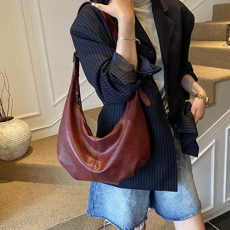 PU Hobo Bag Women's Fashion Shoulder Tote with Soft Texture Large Capacity Casual Everyday Handbag