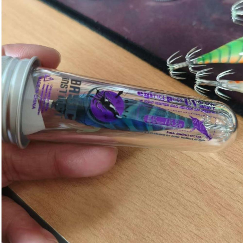 55mm 5.2g Sepia Tintenfisch Köder Leuchtender Holzgarnelen Köder Haken Tintenfisch Jig Meeresangeln