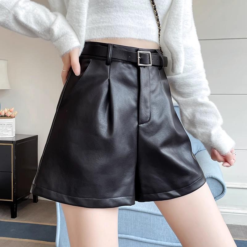 

2024 Black Retro High-Waist Slimming PU Leather Bootcut Shorts for Women XS [Recommended 70-80 jin]
