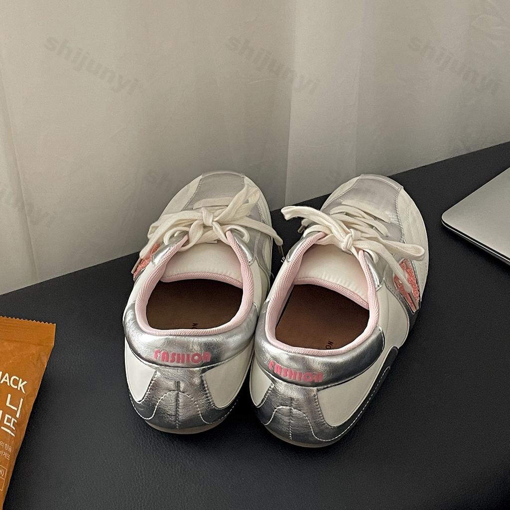 Fashion Retro Casual Shallow Mouth Flat Single Shoes for Women 2025 New Spring Soft Soled Comfortable Lace Up Non Slip Fashion Sneakers